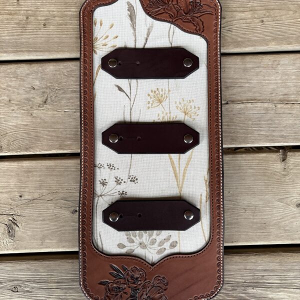 3 Buckle Display - Crocus & Lily